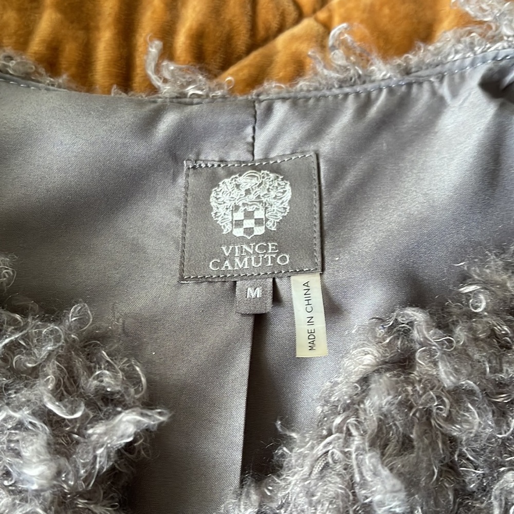 Vince Camuto Faux Fur Vest - Picture 2 of 3